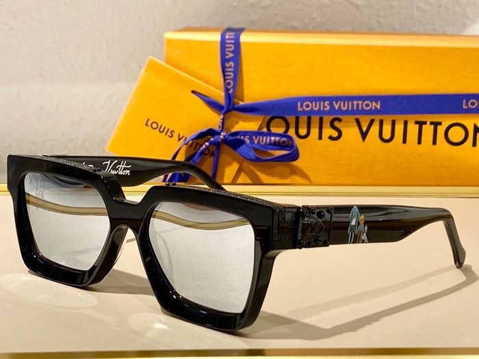Louis Vuitton Sunglasses Top Quality LVS00012